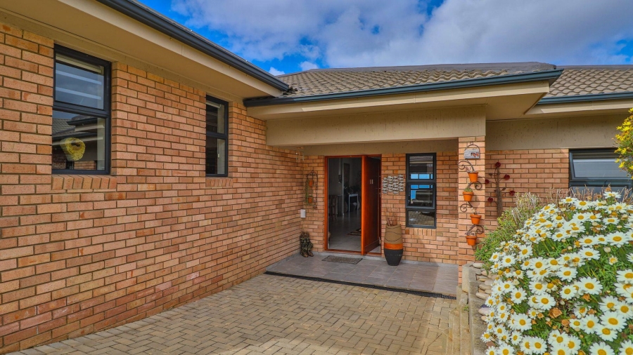 4 Bedroom Property for Sale in Dana Bay Western Cape